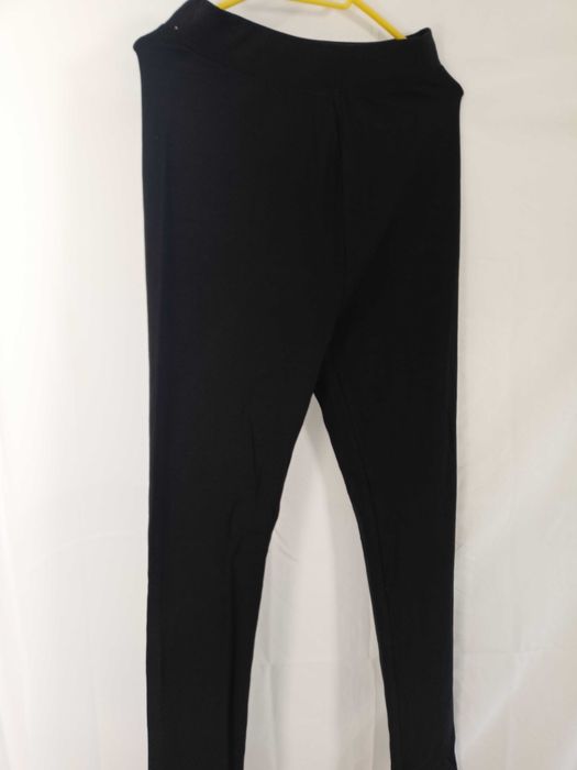 czarne legginsy even&odd