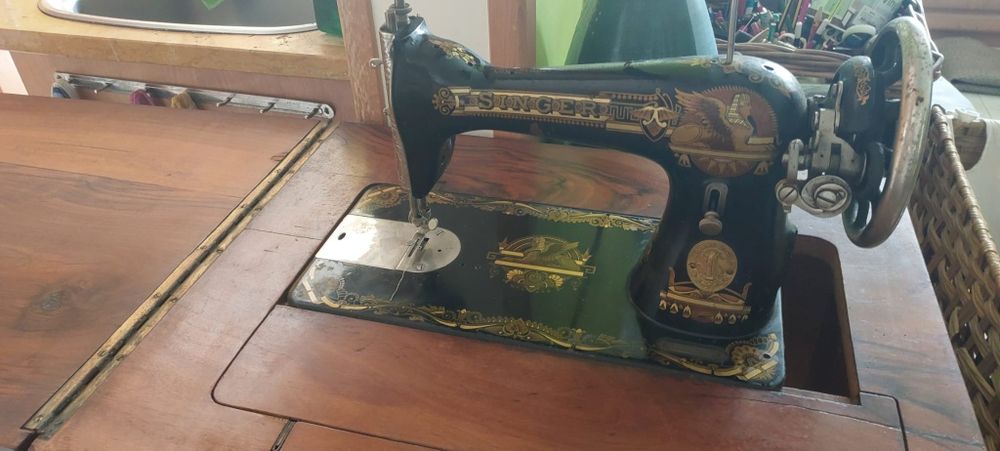 Máquina de costura Singer