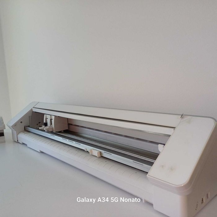 Silhouette Cameo 4 PRO 24" (61 cm)