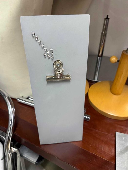 Expositor de preços para montra