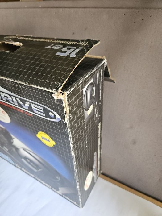 Consola megadrive com caixa