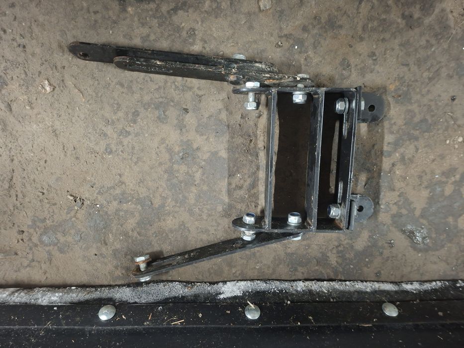 Pług110cm  do Quada lub Traktorka,dźwignia ręczna,uniwersalny,adaptery