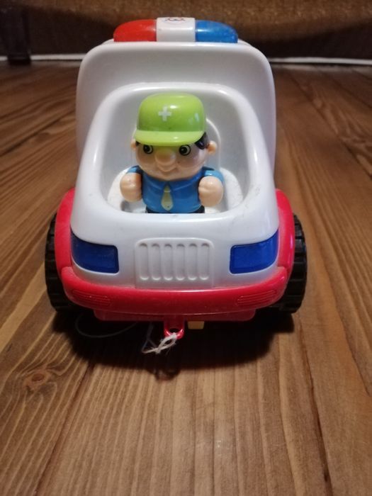 Машинка швидка допомога