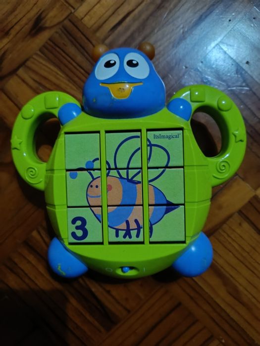 Puzzle bebé som luz