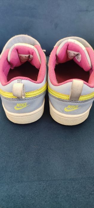 Buty sportowe Nike na rzepy r.35