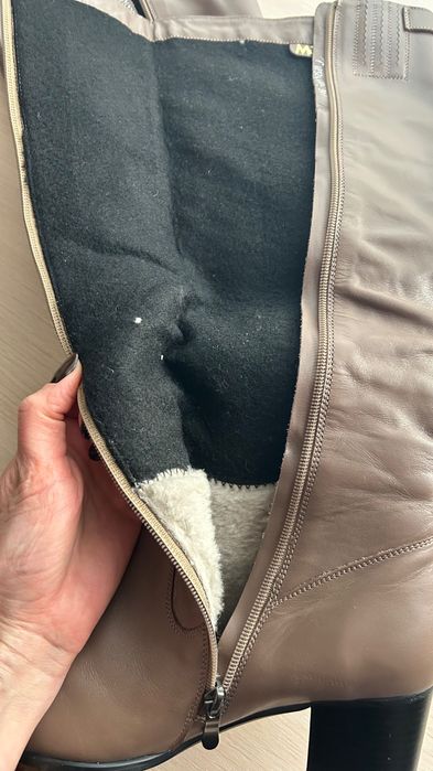 Нові шкіряні чоботи,39 р,єврозима