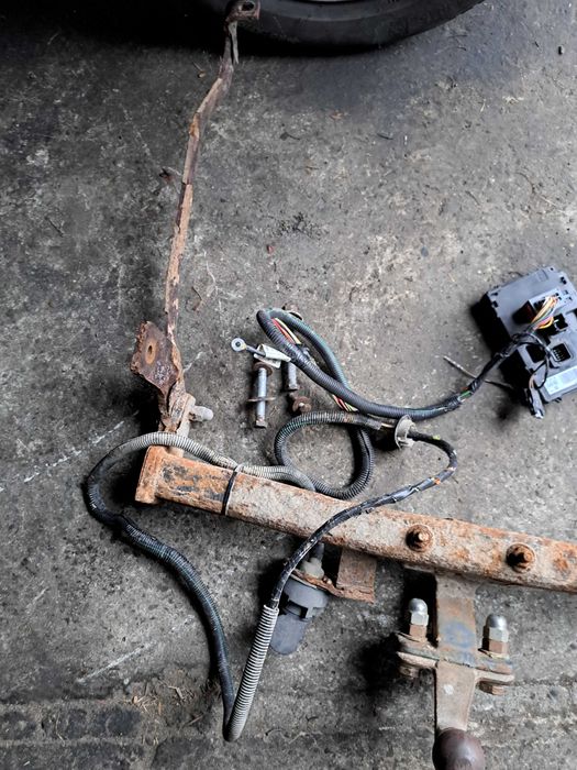 Hak holowniczy z wiązką modułem Peugeot Expert II Citroen Jumpy 2 06r-