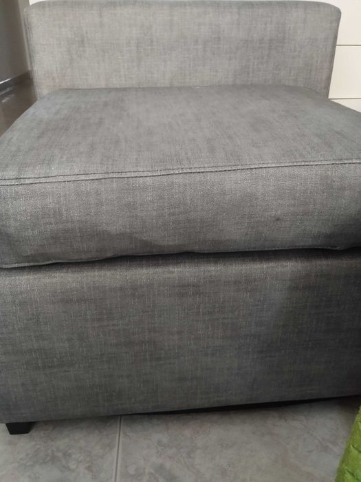 Sofa individual  (vendo com fronha mas sem a esponja de assento)