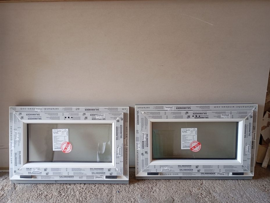 dwa okna PCV 83x54 cm