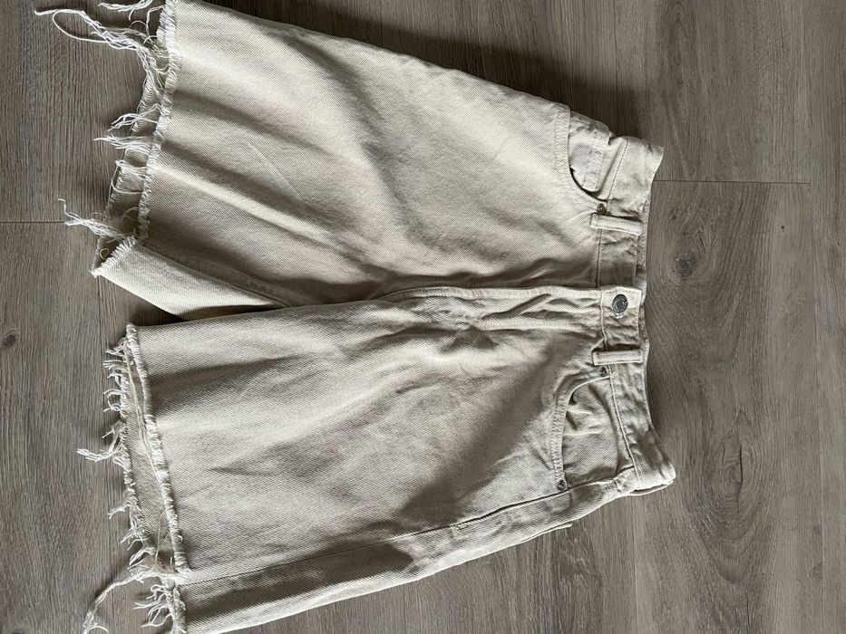 Spodenki krótkie damskie jeansowe Bershka 36