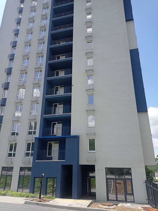 продам трехкомнатную квартиру, новострой, жк Легенда