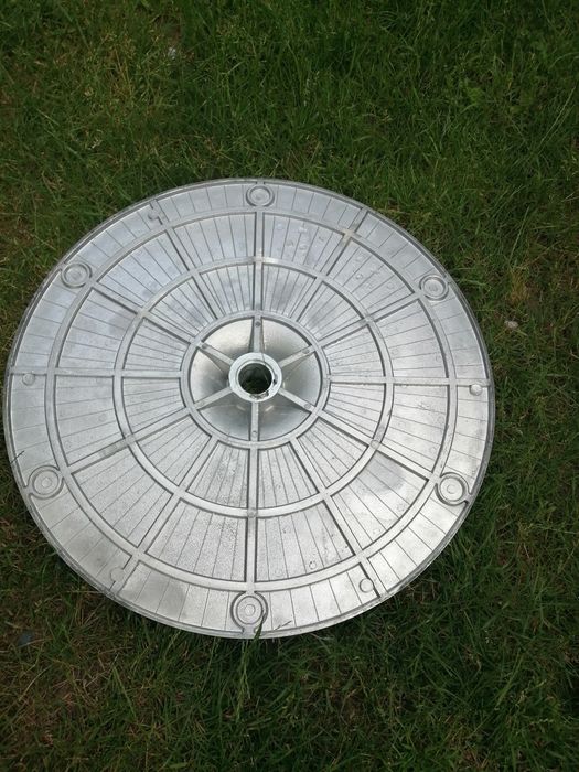 Duża ciężka aluminiowa podstawa