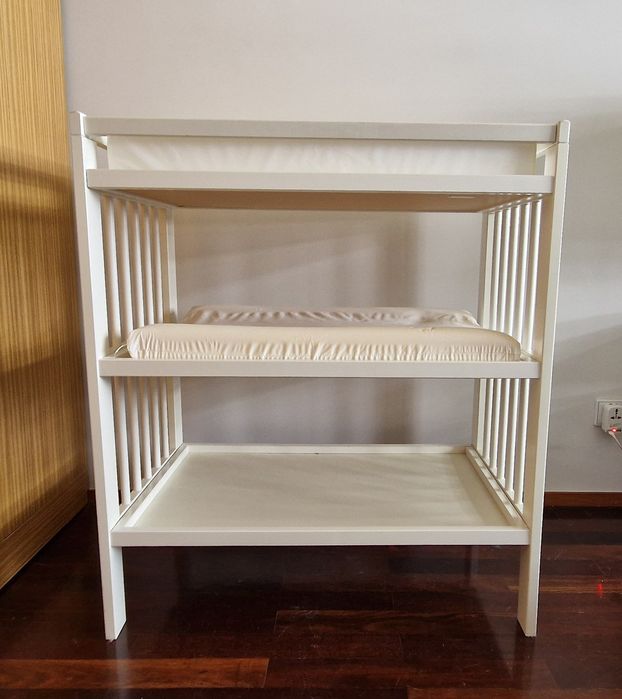 Movel muda fraldas ikea ofereço as almofadas