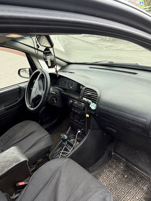 Продам опель зафиру