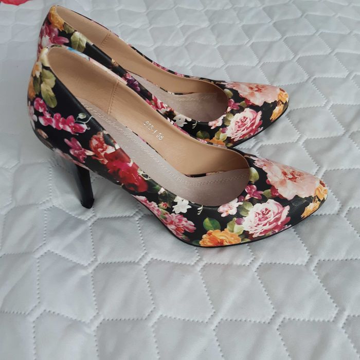 Czółenka,szpilki 36