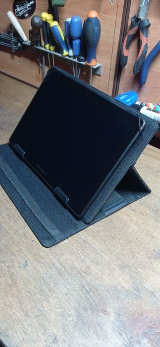 Продам планшет 10"Lenovo L6000F