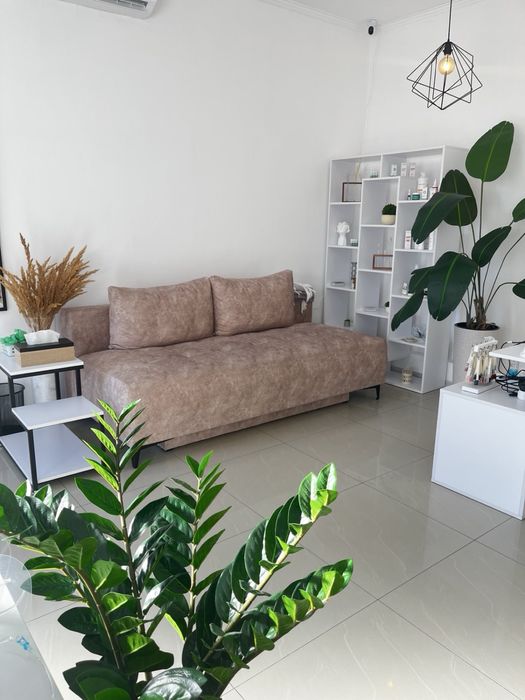 Гарний диван