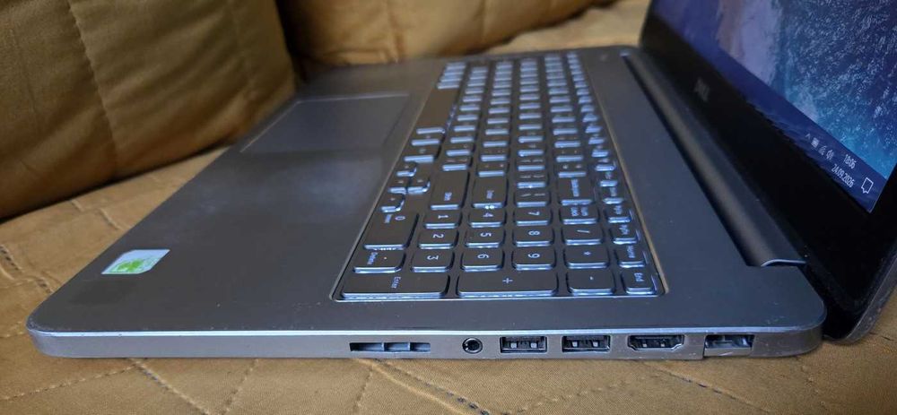 Dell Inspiron 15, 15,6", i5. GeForce750M, Ram 8Gb, SSD 128Gb