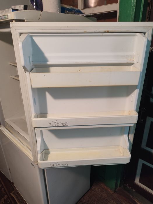 Продам холодильник