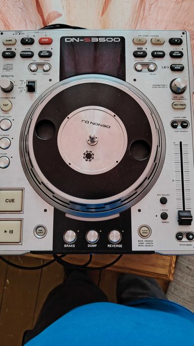 zestaw 2 odtwarzaczy Dennon DN-S3500 plus mixer Behringer VMX100