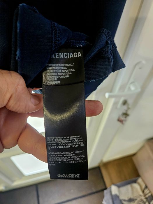 T-shirt novo com etiqueta