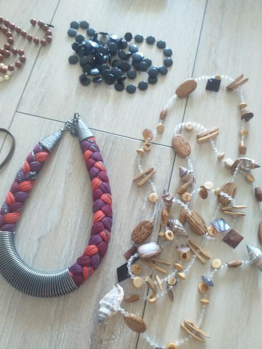 Zestaw biżuterii koraliki naszyjnik