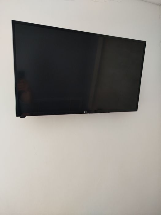 Продам телевизор LG 32 дюйма + смарт приставка x96 max 4/32