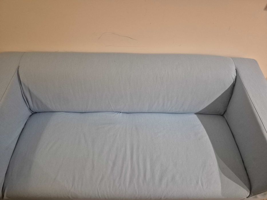 Vendo sofá  2 ligares, pouco uso