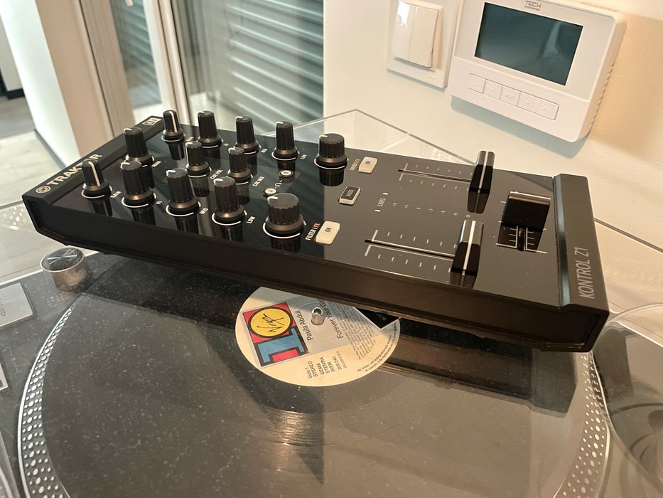 Traktor Kontrol Z1