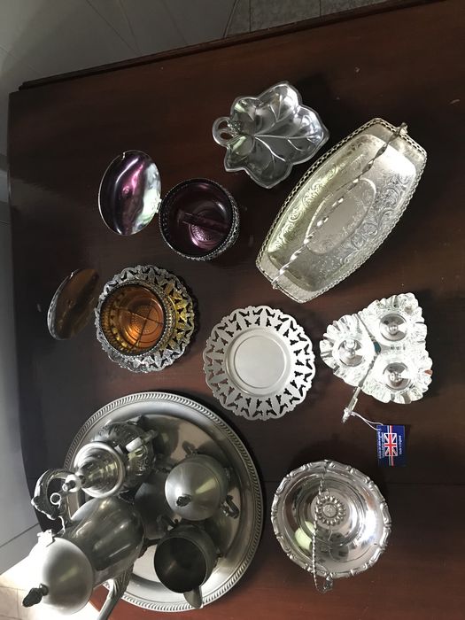 Várias peças decorativas