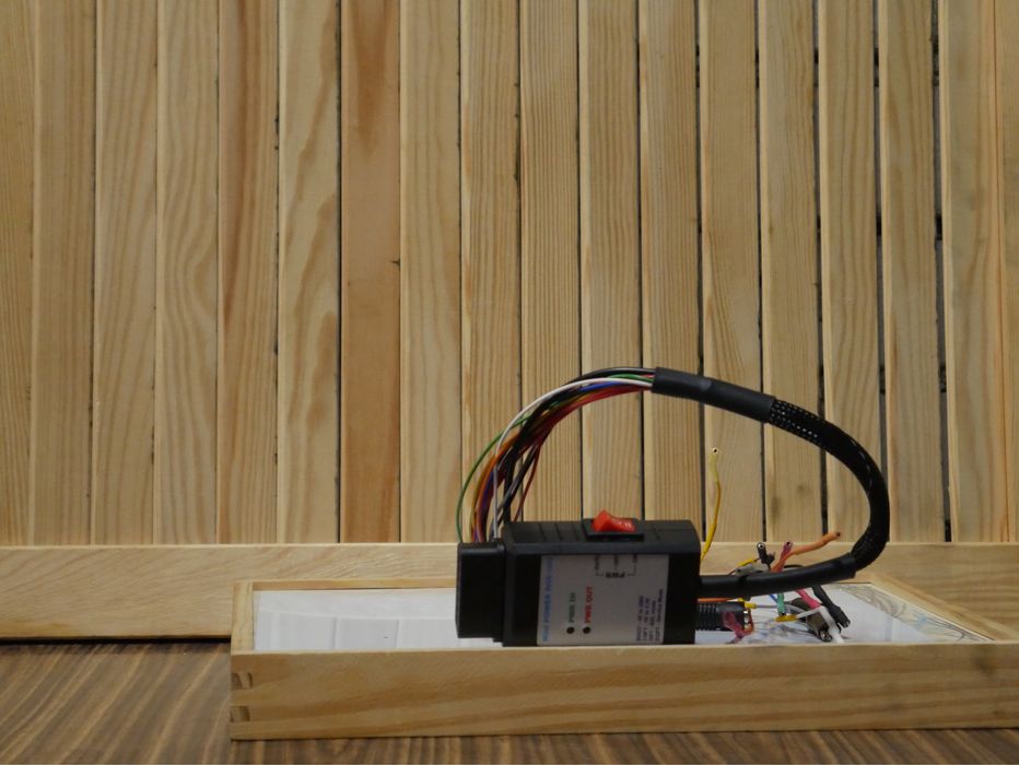 Mini Power Box dla PCMFlash z kablami