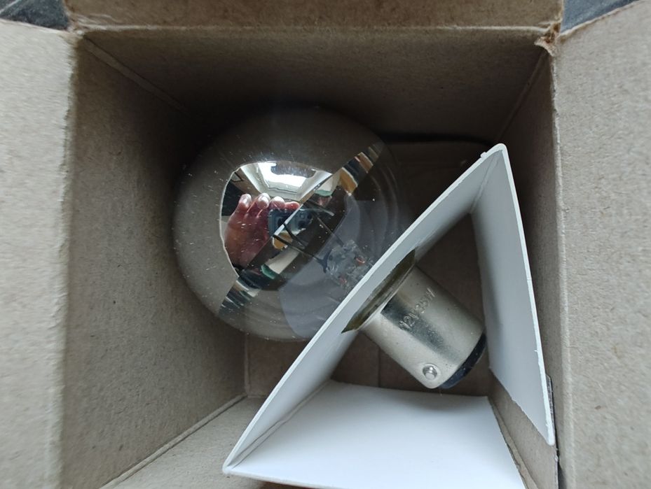 Żarówka halogenowa z lustrem 12V 35W  BA15d
