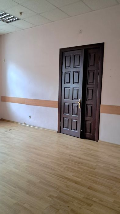 Без комісії Оренда Блок 3 кабинета Свет всегда метро Театральна 2хв.