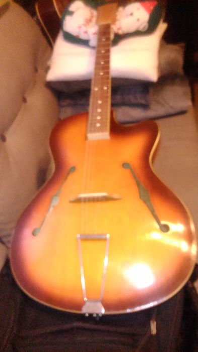 Gitara Jazz Defil Antyk