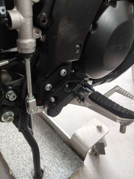 Obniżenie podnóżków Suzuki V Strom DL 650 DL 1000 KLV 1000