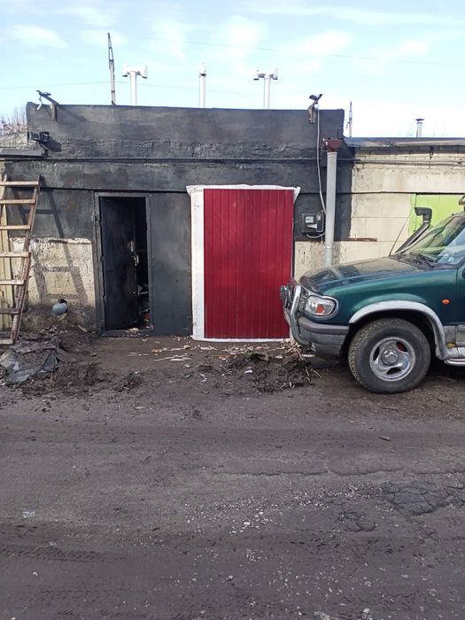 Капітальний гараж 4 з 7 м з бомбосховищем, опаленням та водою