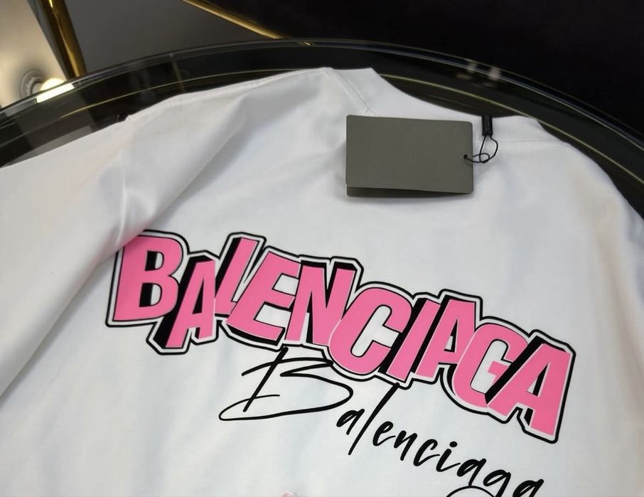 Футболка Balenciaga