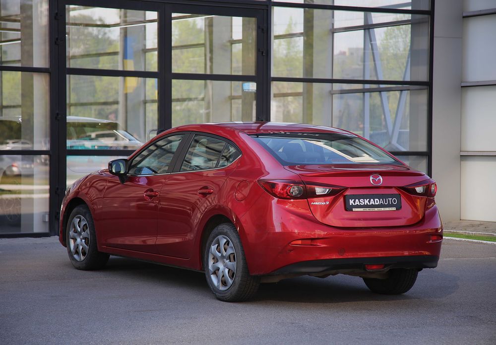 продам автомобіль Mazda 3