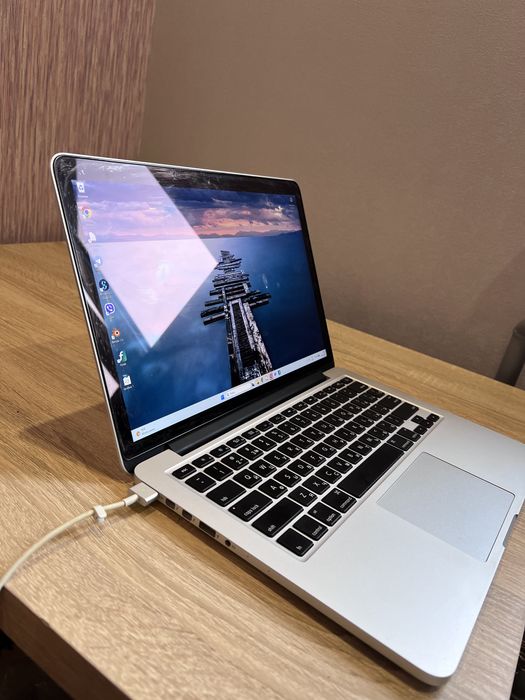Продам Macbook pro 2013