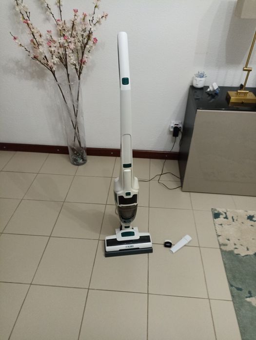 Aspirador vertical como novo 2 em 1