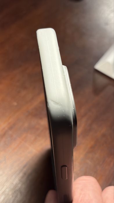iPhone 16 Pro 128GB Titanium – Used, Minor Screen Scratches