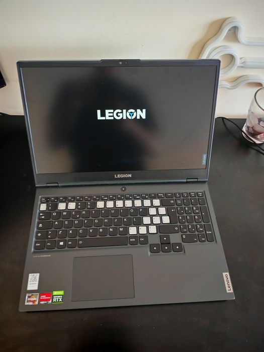 Mocny laptop Ryzen 7 RTX 2060 16 GB RAM