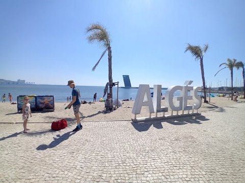 Quarto em algés