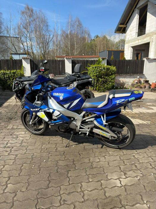 Yamaha R1 1000cm