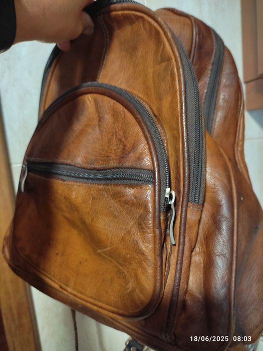 Mochila de couro cor camel