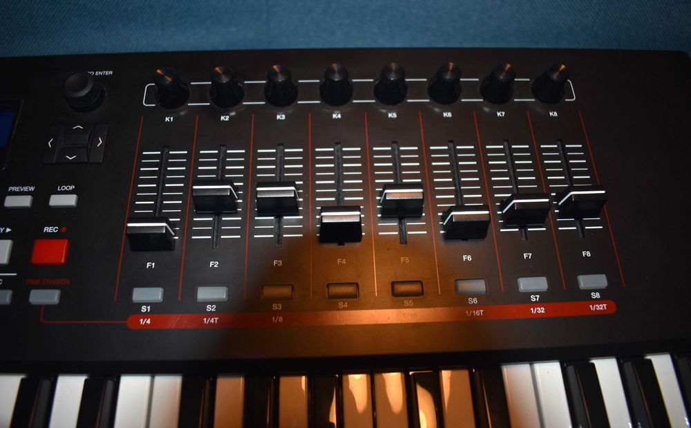 Akai Professional MPK261