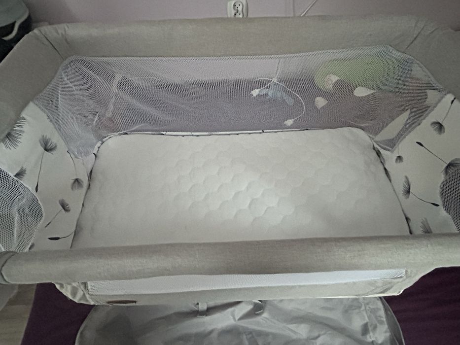 Łóżeczko dostawne Lionelo Leonie Plus.