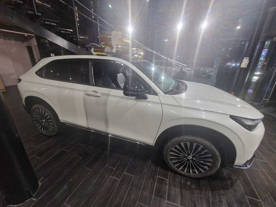 Електромобіль Honda e:NS1, e-dynamic, 2025 рік.