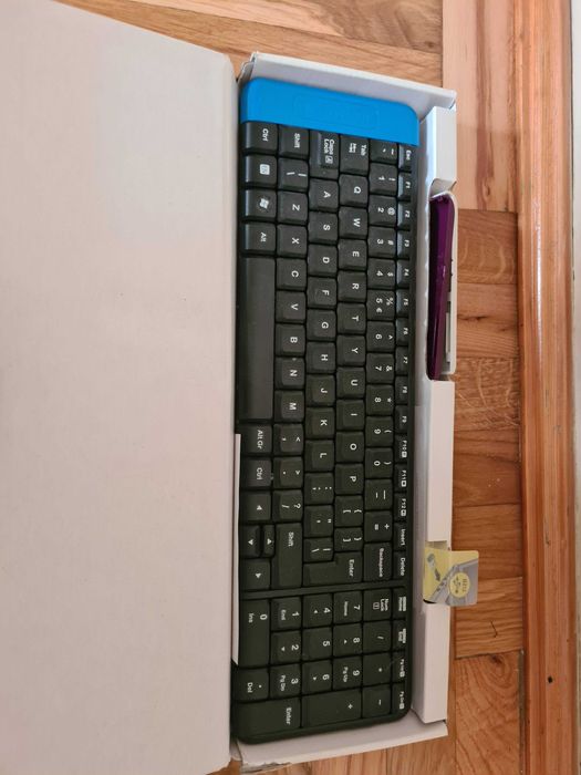 Klawiatura Logitech bezprzedowa