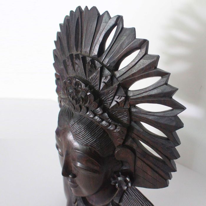 Escultura Ébano - Busto Bailarina Bali